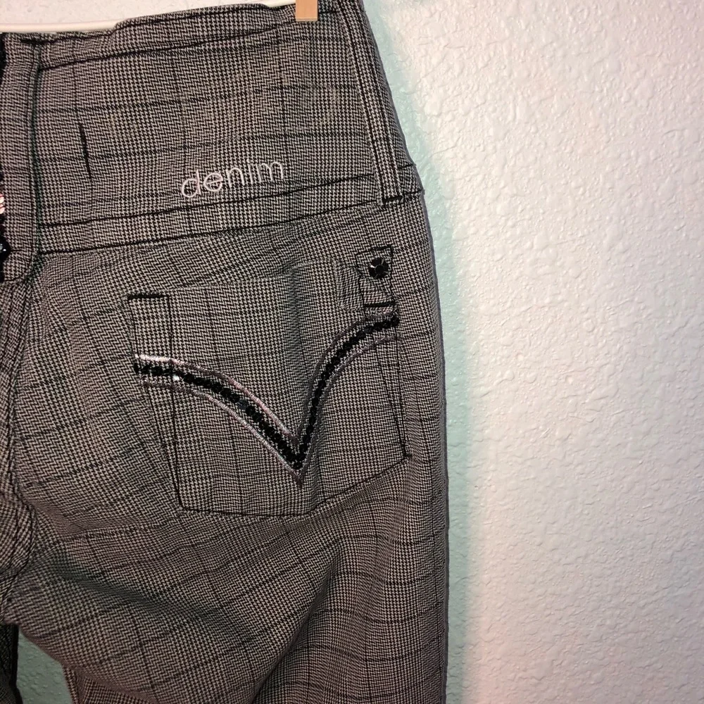 💜💜 The Toccs Checkered Euro Sized 42 Ladies Pants